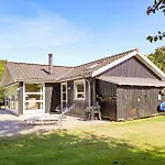 13311-1-asnaes-hove-straede-42-c * Asnæs