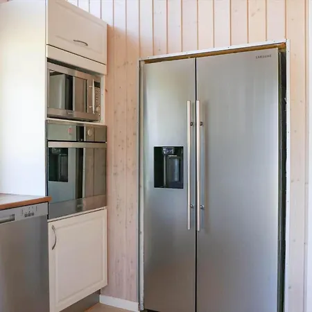 13311-1-asnaes-hove-straede-42-c בית נופש *