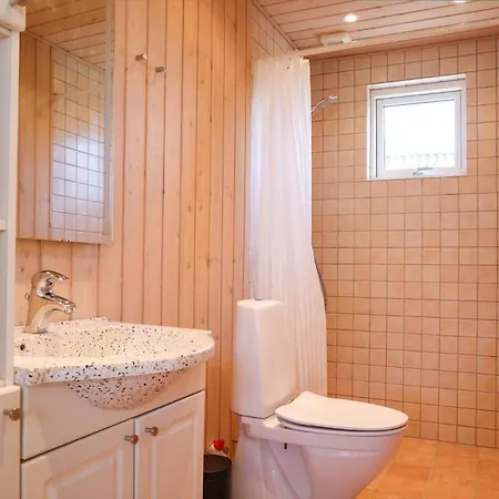 13311-1-asnaes-hove-straede-42-c בית נופש *